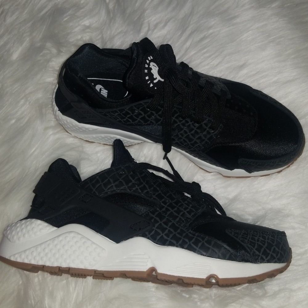 Nike Air Huarache Run Premium